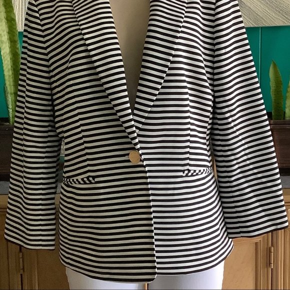 Anne Klein Black and White Striped Blazer - Picture 2 of 11